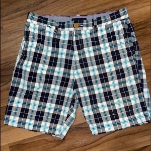 Men’s Tommy Hilfiger Shorts- SZ 33